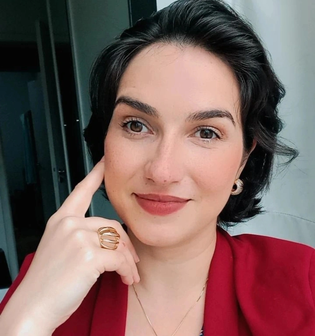 FABÍOLLA DE OLIVEIRA BARBOSA