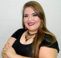 DRA. JAININE ELIZABETH DE PAULA FERREIRA
